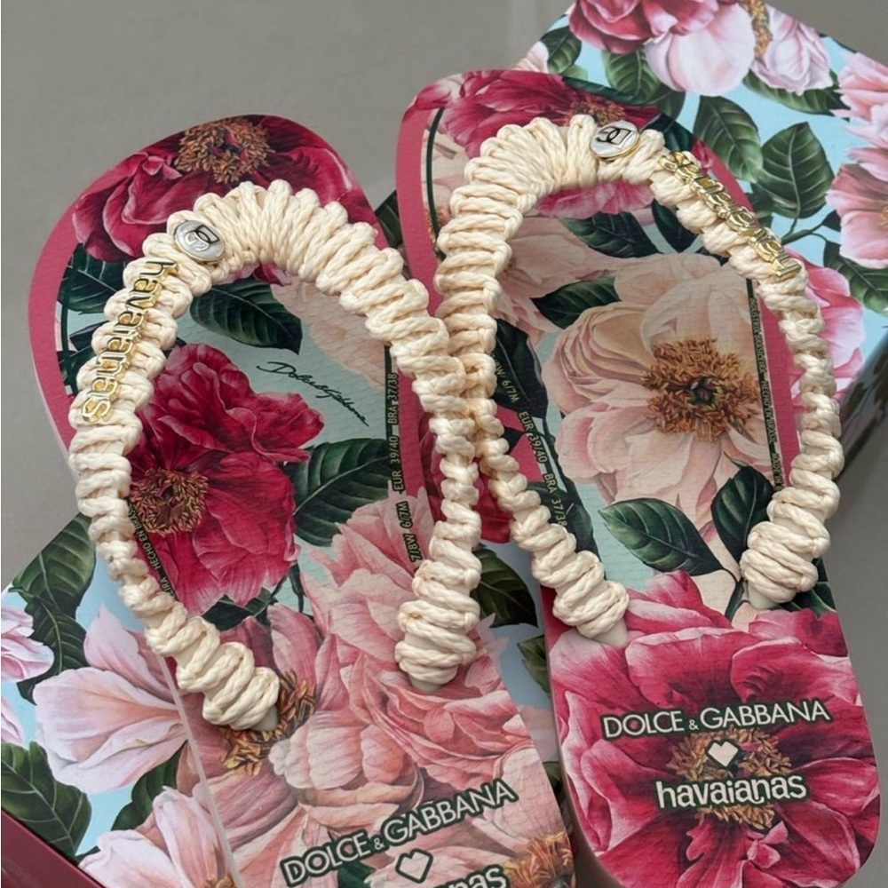 Dolce & Gabbana Pink Floral Sandals + havaianas- Luxe edition